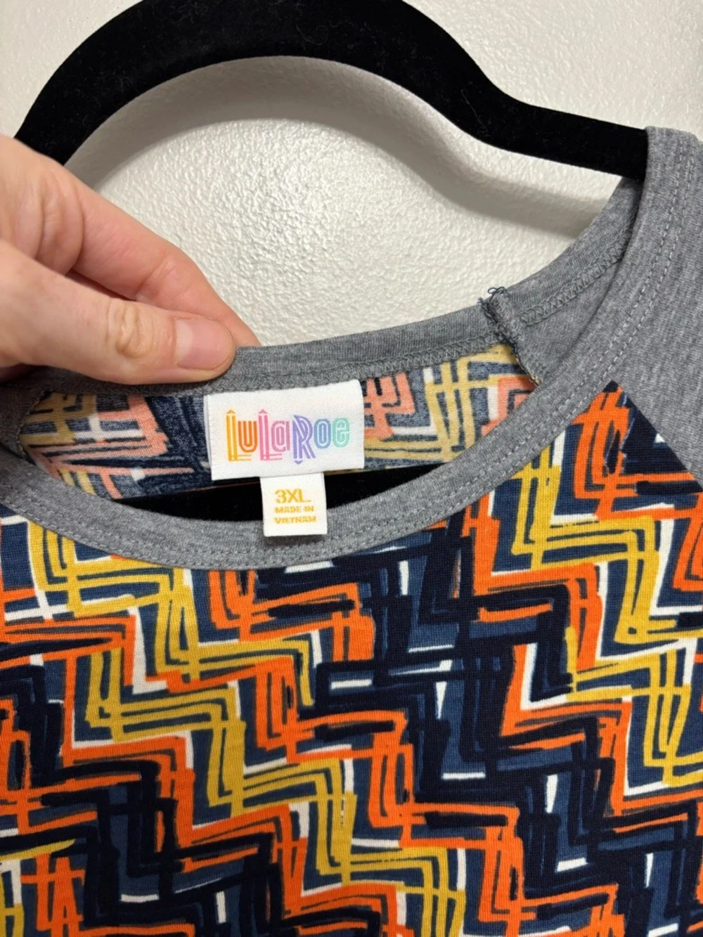 NEW LulaRoe Randy Baseball Tee Multicolor - Size 3X